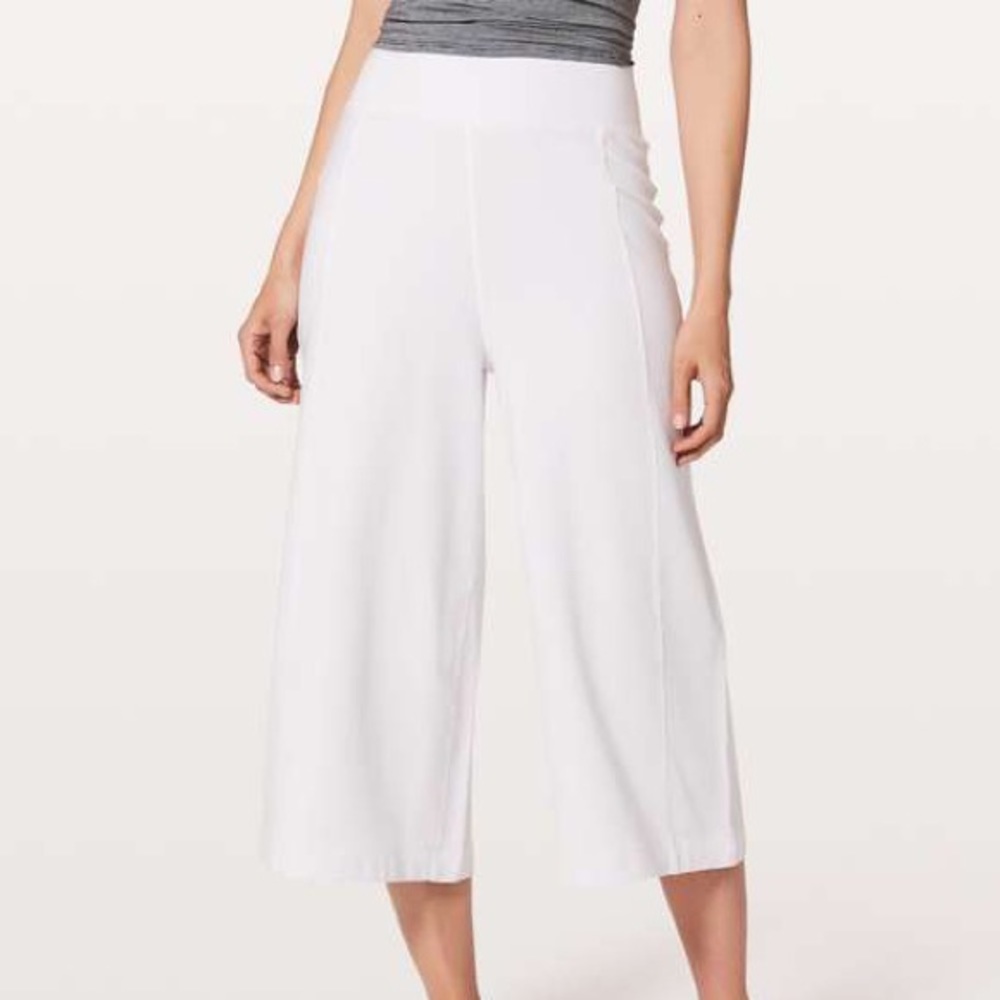 Lululemon blissed out cullotes
